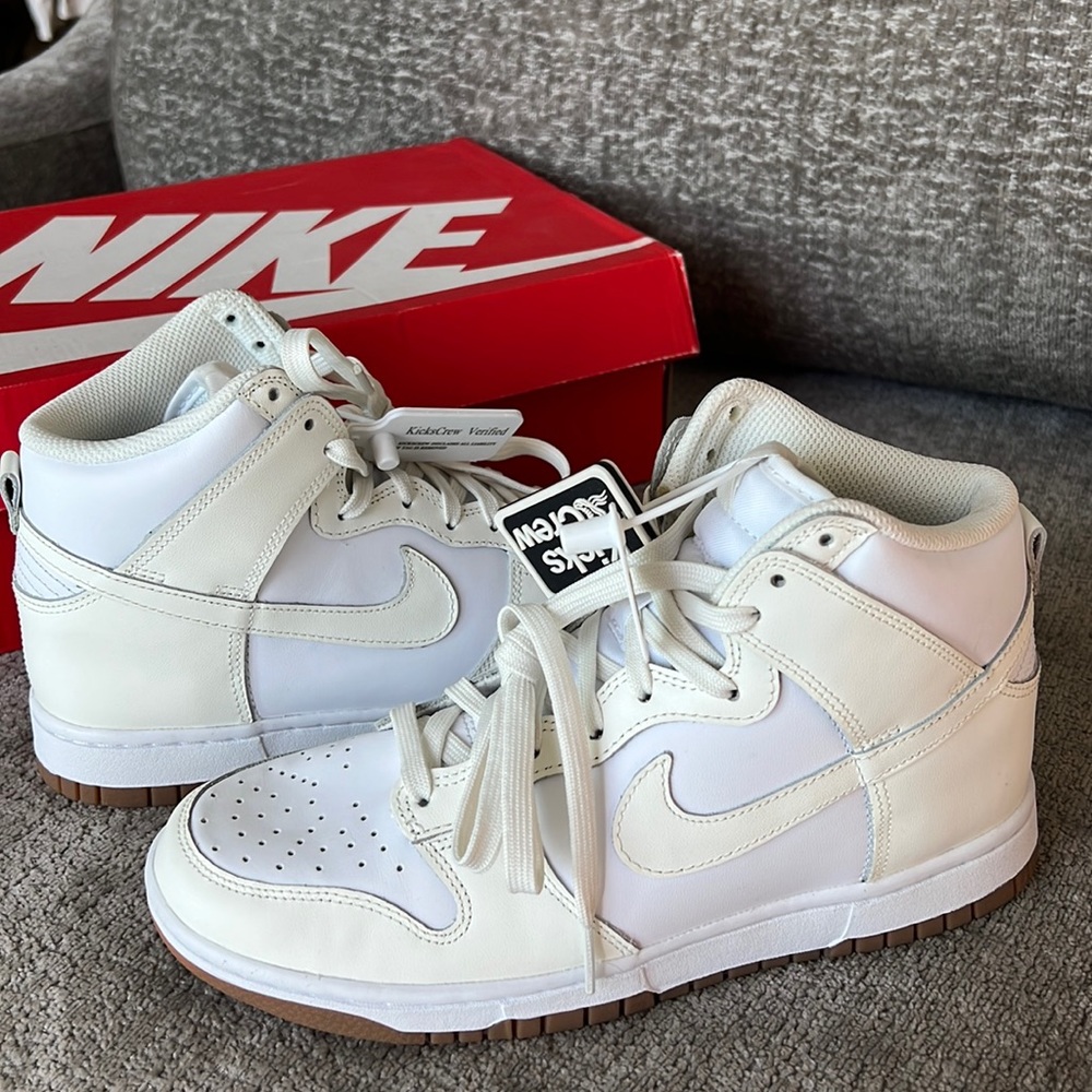 Nike Dunks 7.5